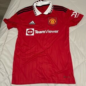 Manchester United soccer jersey size small